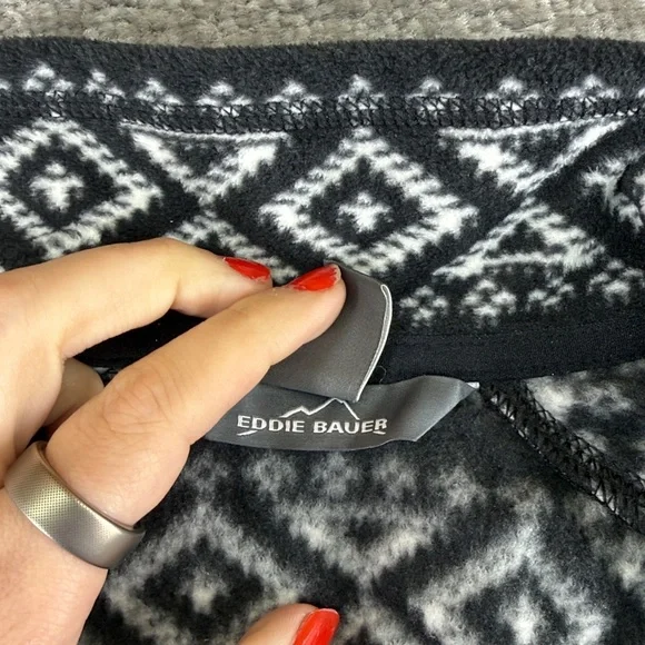 Eddie Bauer Black White Fleece 1/4 Zip Pullover Jacket Sweater Aztec Womens XL - Picture 7 of 9